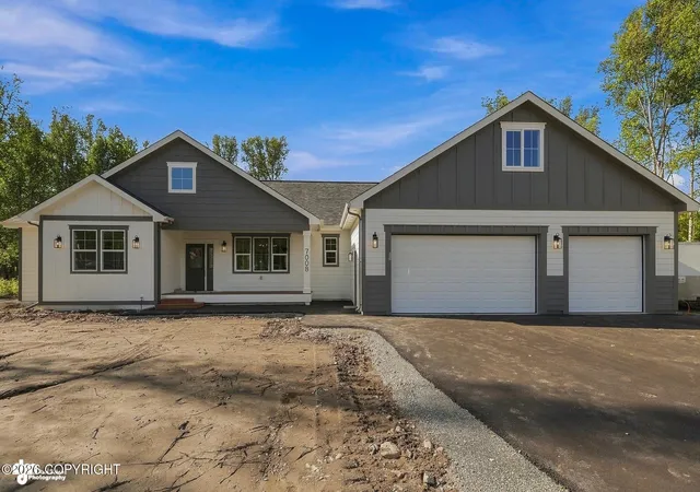 Photo 1 of Single family home for sale at 7008 N Aussie Dog Rd, Palmer, AK 99645 | MLS# 26-9552 | Listing updated on 2026-09-06