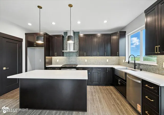 Photo 3 of Single family home for sale at 2527 S Rainbow View Cir, Palmer, AK 99645 | MLS# 26-11253 | Listing updated on 2026-10-08