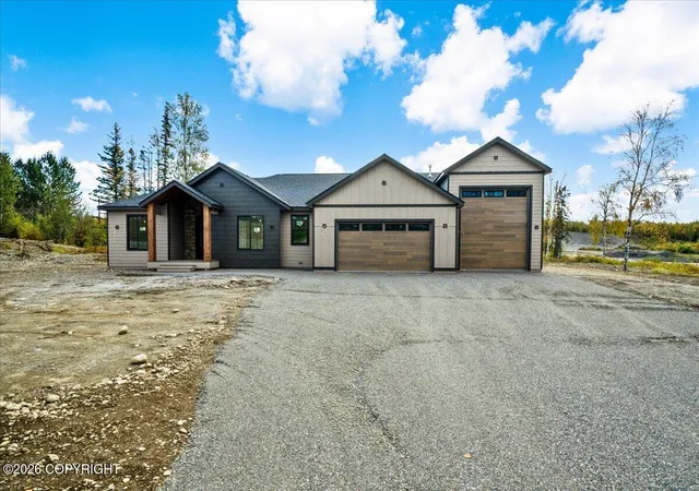 Photo 2 of Sale Pending at 2672 W Longview Cir, Wasilla, AK 99623 | MLS# 26-12547 | Listing updated on 2026-10-16