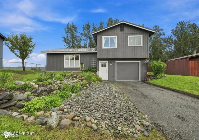 Photo 2 of Sale Pending at 733 N Gulkana Ct, Palmer, AK 99645 | MLS# 26-11263 | Listing updated on 2026-09-16