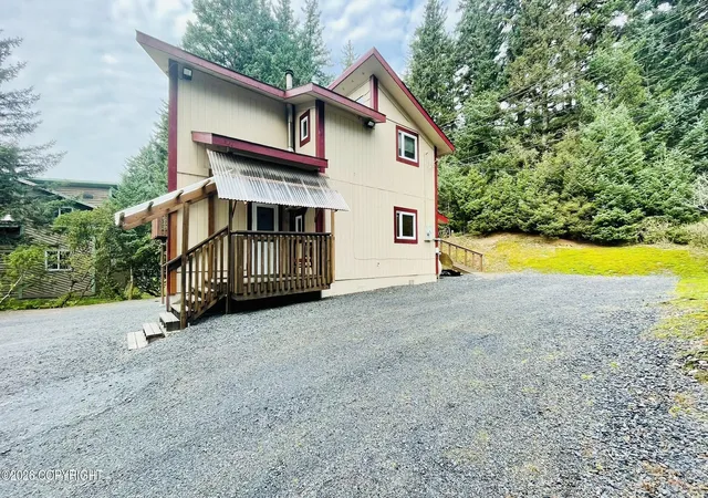 Photo 3 of Single family home for sale at 1815 Selief Ln, Kodiak, AK 99615 | MLS# 26-10197 | Listing updated on 2026-09-19
