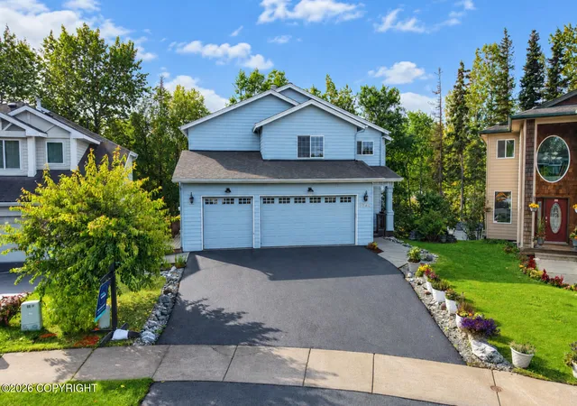 Photo 2 of Single family home for sale at 2940 Captain Cook Ests Cir, Anchorage, AK 99517 | MLS# 26-10297 | Listing updated on 2026-09-10