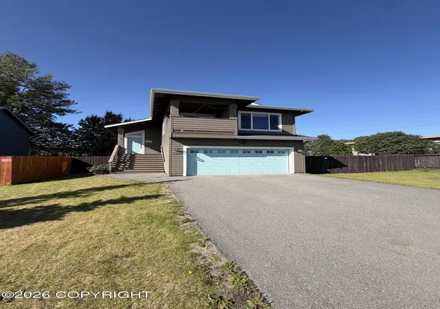 Photo 1 of Single family home for sale at 1006 Northpointe Blf Dr, Anchorage, AK 99501 | MLS# 26-11375 | Listing updated on 2026-09-04