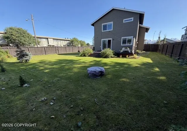 Photo 4 of Single family home for sale at 1006 Northpointe Blf Dr, Anchorage, AK 99501 | MLS# 26-11375 | Listing updated on 2026-09-04