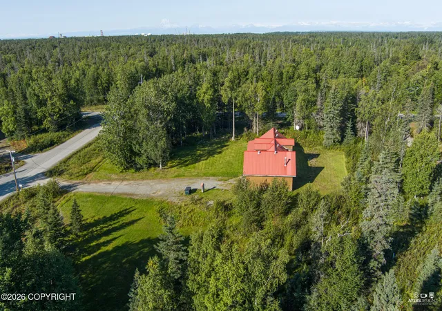 Photo 4 of Single family home for sale at 52790 Bastien Dr, Nikiski/north Kenai, AK 99611 | MLS# 26-11147 | Listing updated on 2026-10-11