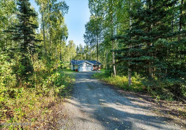 Photo 3 of Single family home for sale at 6361 W Commadore Ln, Wasilla, AK 99623 | MLS# 26-11137 | Listing updated on 2026-10-27