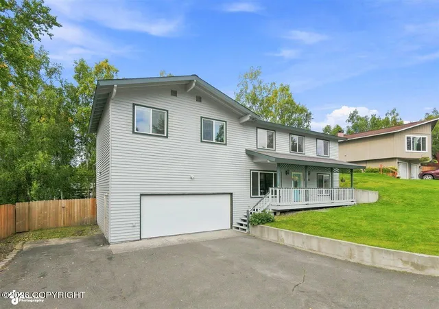 Photo 1 of Single family home for sale at 17405 Kantishna Dr, Eagle River, AK 99577 | MLS# 26-11036 | Listing updated on 2026-09-13