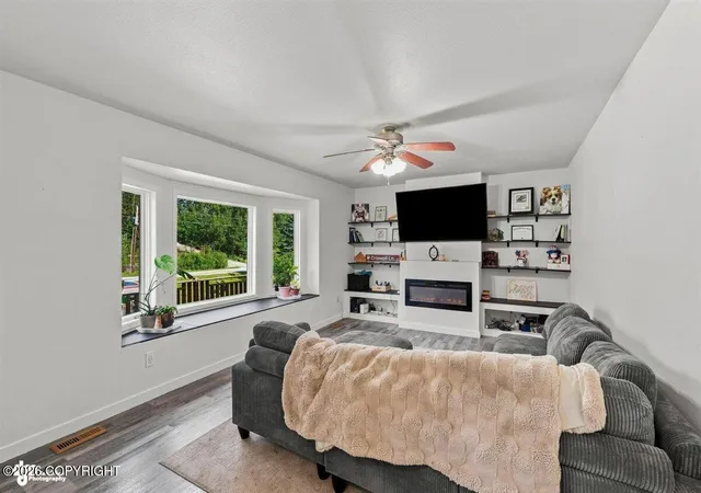 Photo 4 of Single family home for sale at 9990 E Puffin Dr, Palmer, AK 99645 | MLS# 26-11326 | Listing updated on 2026-09-03