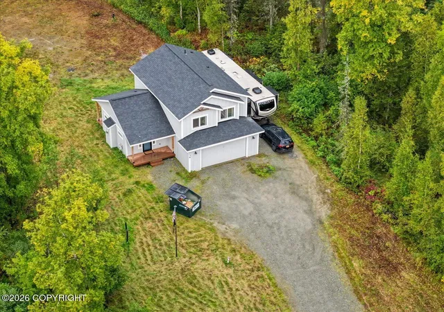 Photo 3 of Sale Pending at 2136 N Meadow Lakes Dr, Wasilla, AK 99623 | MLS# 26-11407 | Listing updated on 2026-10-10