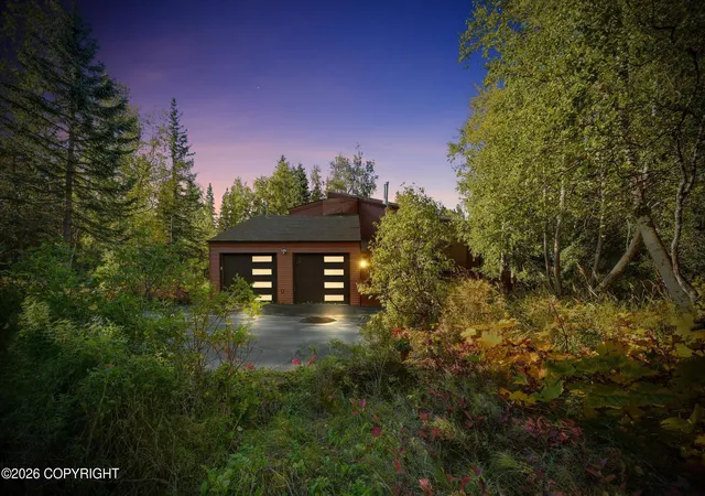 Photo 1 of Single family home for sale at 4221 Southpark Blf Dr, Anchorage, AK 99516 | MLS# 26-12417 | Listing updated on 2026-10-10