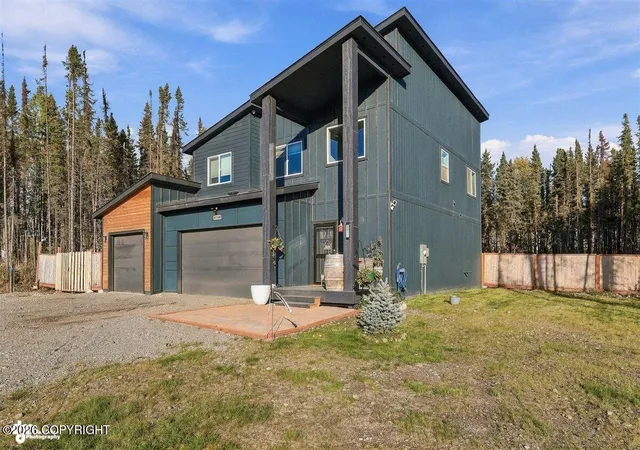 Photo 2 of Single family home for sale at 4611 N Edenfield Rd, Wasilla, AK 99623 | MLS# 26-12626 | Listing updated on 2026-10-06