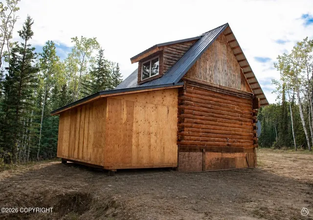 Photo 3 of Single family home for sale at 276 Parks Hwy, Anderson, AK 99744 | MLS# 26-11266 | Listing updated on 2026-09-02