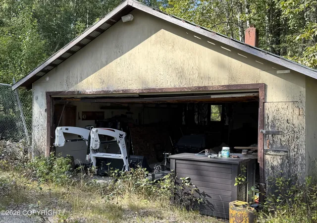 Photo 4 of Single family home for sale at 52077 Pipeline Rd, Nikiski, AK 99611 | MLS# 26-11409 | Listing updated on 2026-09-04