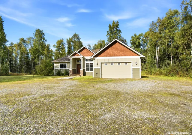 Photo 2 of Single family home for sale at 8047 W Sun Ridge Cir, Wasilla, AK 99623 | MLS# 26-11285 | Listing updated on 2026-09-09
