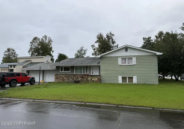 Photo 1 of Single family home for sale at 3278 Jefferson Dr, Fairbanks, AK 99709 | MLS# 26-11298 | Listing updated on 2026-09-02
