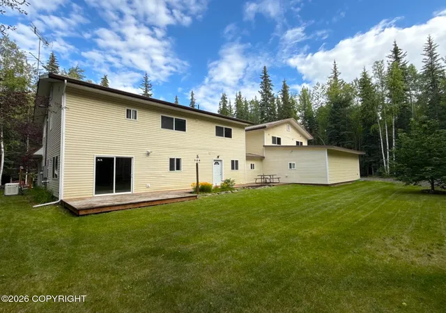 Photo 4 of Sale Pending at 1405 Itta Dr, North Pole, AK 99705 | MLS# 26-11305 | Listing updated on 2026-09-14
