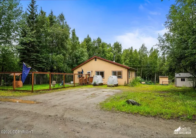 Photo 2 of Single family home for sale at 6951 W Captain Hook Dr, Wasilla, AK 99623 | MLS# 26-11434 | Listing updated on 2026-09-08