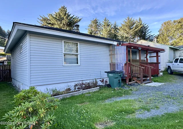 Photo 2 of Single family home for sale at 819 Hemlock St, Kodiak, AK 99615 | MLS# 26-11363 | Listing updated on 2026-09-16