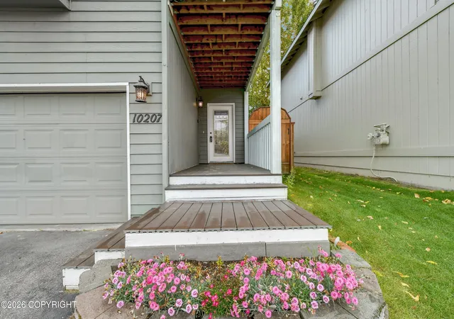 Photo 3 of Sale Pending at 10207 Ridge Park Dr, Anchorage, AK 99507 | MLS# 26-11551 | Listing updated on 2026-10-01