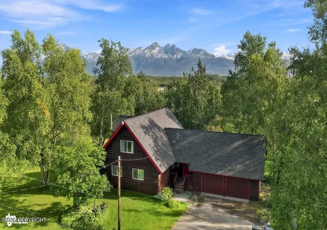 Photo 2 of Sale Pending at 3900 E Mark Dr, Wasilla, AK 99654 | MLS# 26-11413 | Listing updated on 2026-09-17