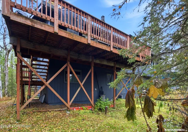 Photo 4 of Sale Pending at 10020 Lone Tree Dr, Anchorage, AK 99507 | MLS# 26-13022 | Listing updated on 2026-10-22