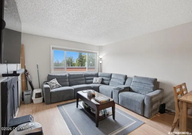 Photo 4 of Sale Pending at 400 E 24th Avenue #25, Anchorage, AK 99503 | MLS# 26-11451 | Listing updated on 2026-10-20