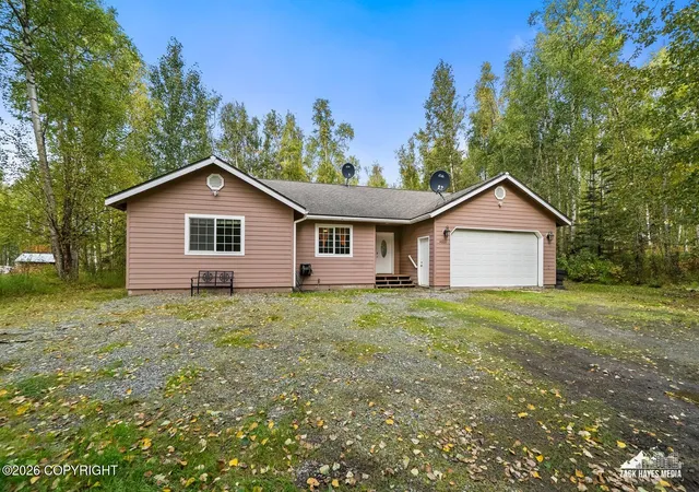 Photo 3 of Single family home for sale at 4600 S Navigators Cir, Wasilla, AK 99623 | MLS# 26-11557 | Listing updated on 2026-10-04