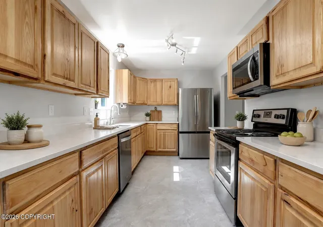 Photo 4 of Sale Pending at 3256 S Dawn Lake Dr, Wasilla, AK 99623 | MLS# 26-11576 | Listing updated on 2026-09-15
