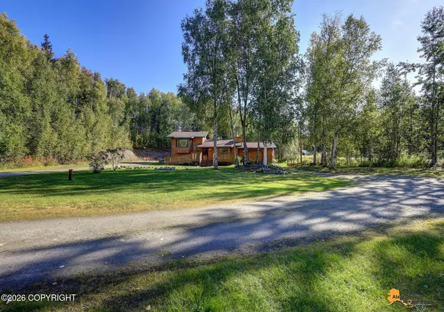 Photo 2 of Single family home for sale at 460 E Mcadoo Way, Wasilla, AK 99654 | MLS# 26-11583 | Listing updated on 2026-09-11