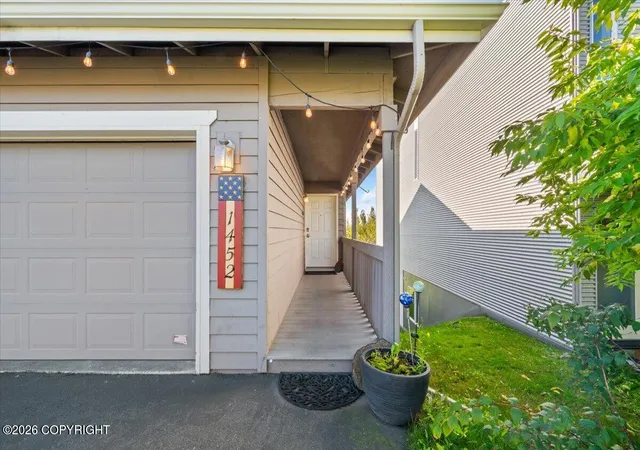 Photo 2 of Sale Pending at 1452 Northbluff Dr #31, Anchorage, AK 99501 | MLS# 26-11587 | Listing updated on 2026-10-10