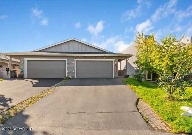 Photo 3 of Sale Pending at 1452 Northbluff Dr #31, Anchorage, AK 99501 | MLS# 26-11587 | Listing updated on 2026-10-10