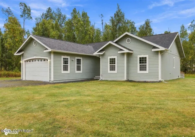 Photo 2 of Sale Pending at 2950 S Emporers Cir, Wasilla, AK 99623 | MLS# 26-11592 | Listing updated on 2026-09-15