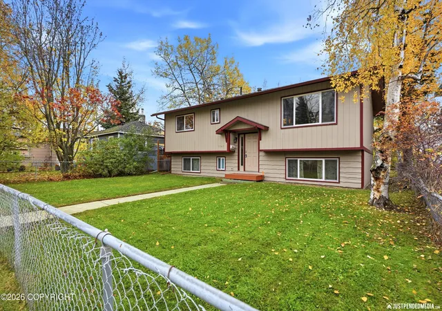 Photo 3 of Single family home for sale at 1543 Karluk St, Anchorage, AK 99501 | MLS# 26-13003 | Listing updated on 2026-10-15