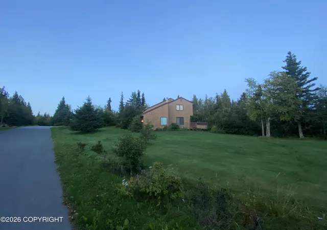 Photo 4 of Sale Pending at 7201 Mountain Lake Cir, Anchorage, AK 99516 | MLS# 26-11774 | Listing updated on 2026-09-17