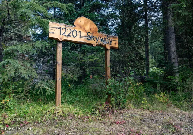 Photo 4 of Sale Pending at 12201 Skyway Dr, Anchorage, AK 99515 | MLS# 26-11826 | Listing updated on 2026-10-05