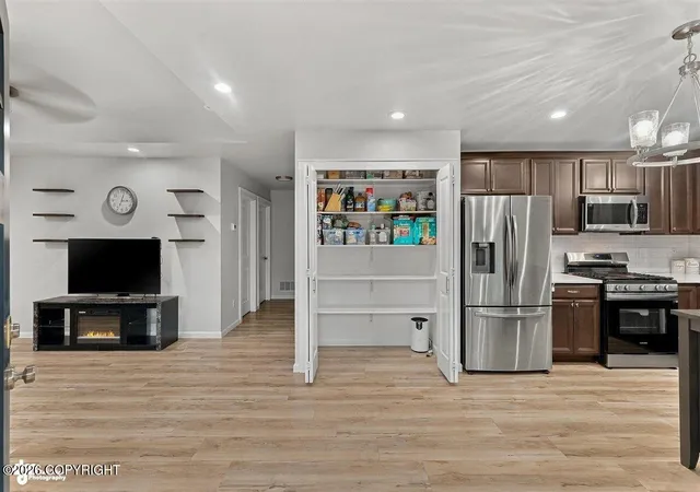 Photo 3 of Sale Pending at 2841 N Castle Dr, Wasilla, AK 99623 | MLS# 26-12049 | Listing updated on 2026-10-15
