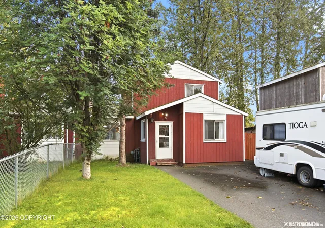 Photo 1 of Single family home for sale at 8123 Harvest Cir, Anchorage, AK 99502 | MLS# 26-11743 | Listing updated on 2026-10-17