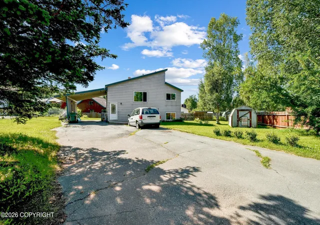 Photo 1 of Single family home for sale at 8520 Craiger Ct, Anchorage, AK 99507 | MLS# 26-11767 | Listing updated on 2026-09-11