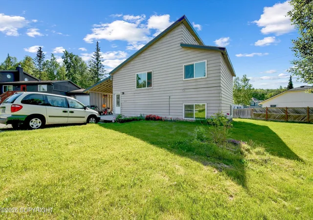 Photo 2 of Single family home for sale at 8520 Craiger Ct, Anchorage, AK 99507 | MLS# 26-11767 | Listing updated on 2026-09-11