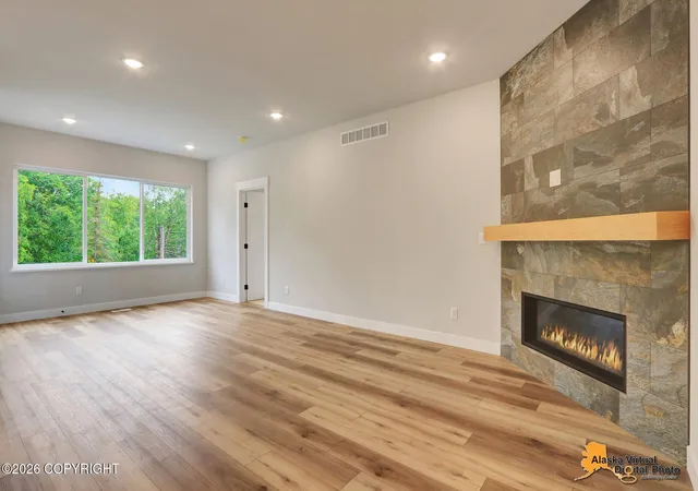 Photo 4 of Single family home for sale at 6283 Blackberry St, Anchorage, AK 99502 | MLS# 26-11762 | Listing updated on 2026-10-19