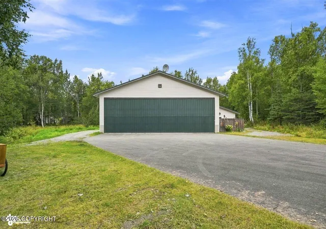 Photo 2 of Single family home for sale at 4971 N Skyvan Cir, Wasilla, AK 99654 | MLS# 26-11804 | Listing updated on 2026-09-14