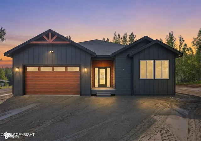 Single family home for sale at 6000 E Menke Cir, Wasilla, AK 99654 | MLS# 26-11783