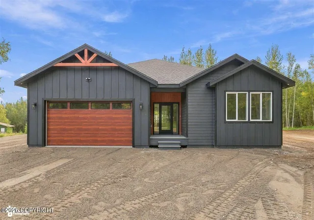 Photo 2 of Single family home for sale at 6000 E Menke Cir, Wasilla, AK 99654 | MLS# 26-11783 | Listing updated on 2026-09-14