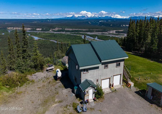 Photo 2 of Single family home for sale at Mile 47 Old Edgerton Hwy, Copper Center, AK 99573 | MLS# 26-11811 | Listing updated on 2026-09-23