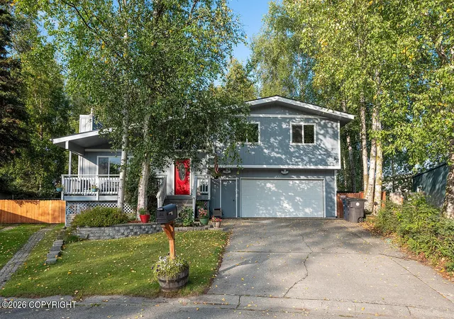 Photo 3 of Sale Pending at 3311 Wells Cir, Anchorage, AK 99508 | MLS# 26-11818 | Listing updated on 2026-09-17