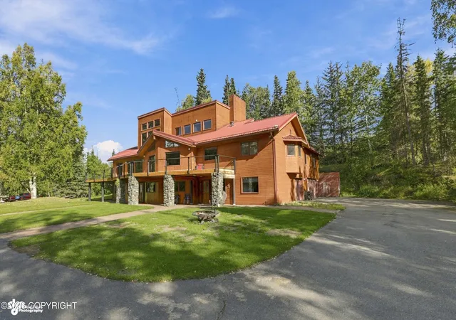 Photo 1 of Single family home for sale at 10190 Our Rd, Anchorage, AK 99507 | MLS# 26-11830 | Listing updated on 2026-10-08