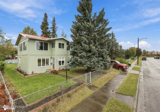Photo 2 of Sale Pending at 258 Hoyt St, Anchorage, AK 99508 | MLS# 26-11961 | Listing updated on 2026-09-25