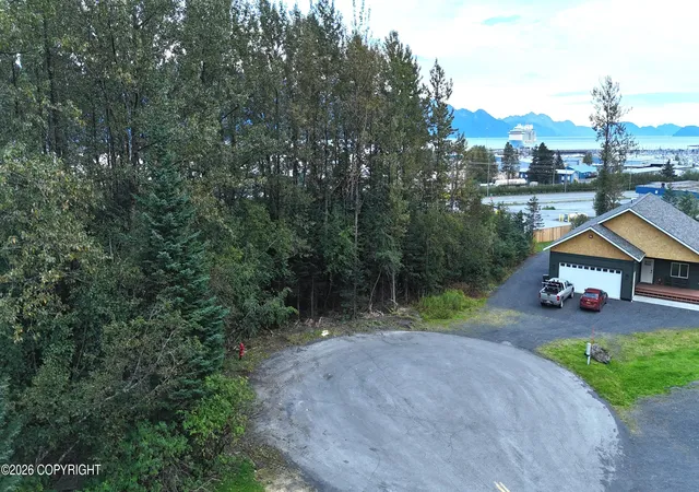 Photo 3 of Land for sale at 1812 Parks Pl, Seward, AK 99664 | MLS# 26-11871 | Listing updated on 2026-09-15