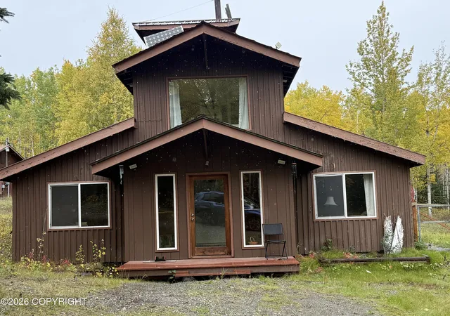 Photo 2 of Single family home for sale at 3910 Bluebell Way, Delta Junction, AK 99737 | MLS# 26-11885 | Listing updated on 2026-09-16