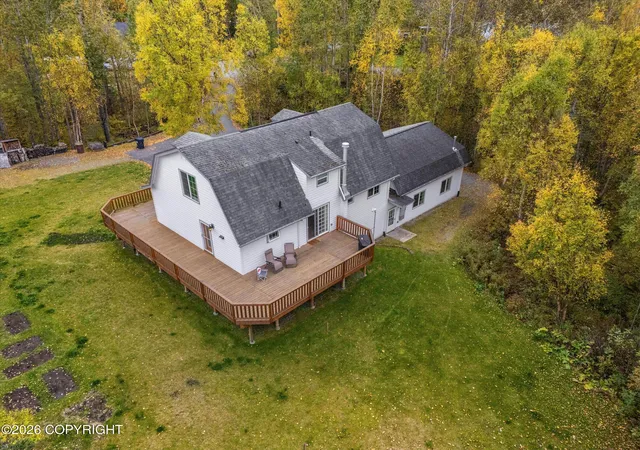 Photo 2 of Single family home for sale at 900 N Win Cir, Wasilla, AK 99654 | MLS# 26-11904 | Listing updated on 2026-10-17